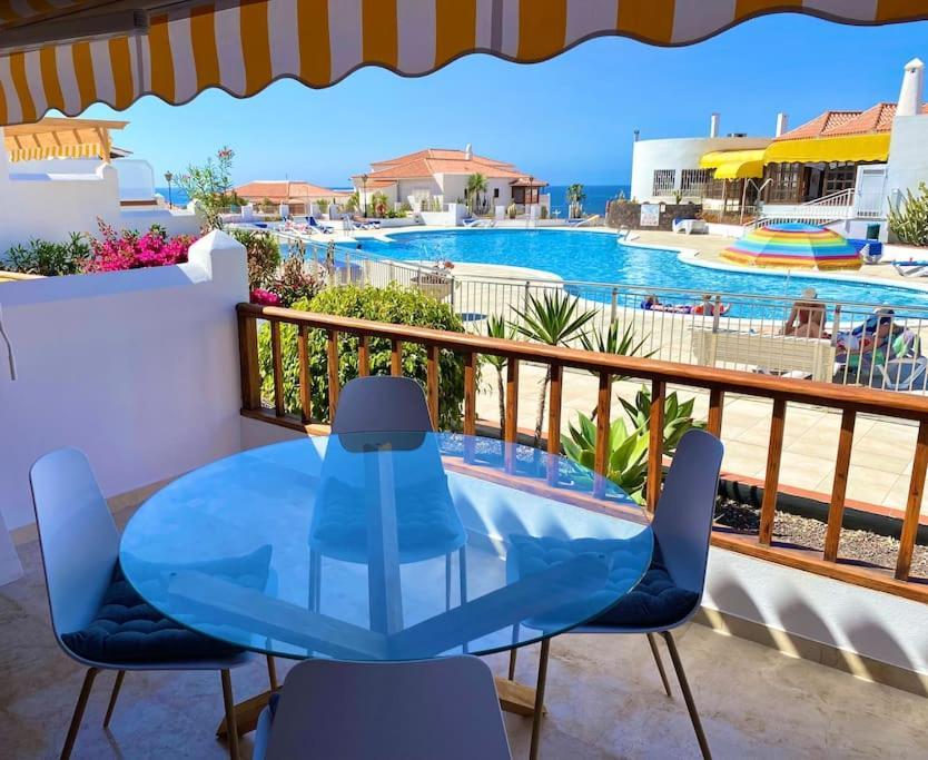Stylish & Modern 1 Bedroom Suite On Frontline Of Playa Del Duque Costa Adeje (Tenerife) Exterior foto