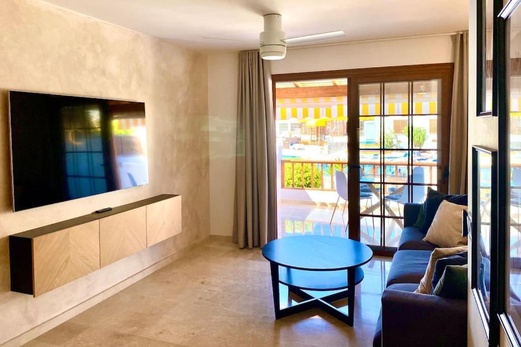 Stylish & Modern 1 Bedroom Suite On Frontline Of Playa Del Duque Costa Adeje (Tenerife) Exterior foto